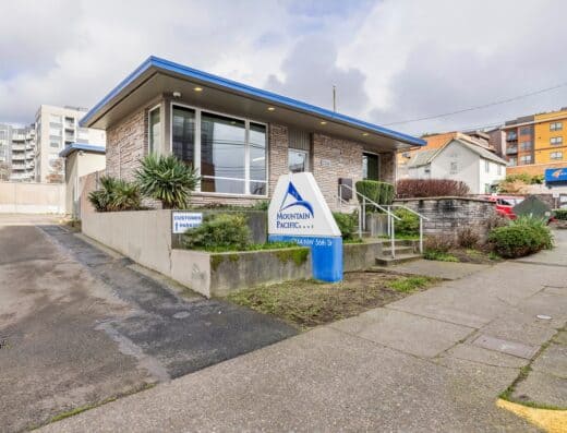 2244 NW 56th St, Seattle, WA 98107